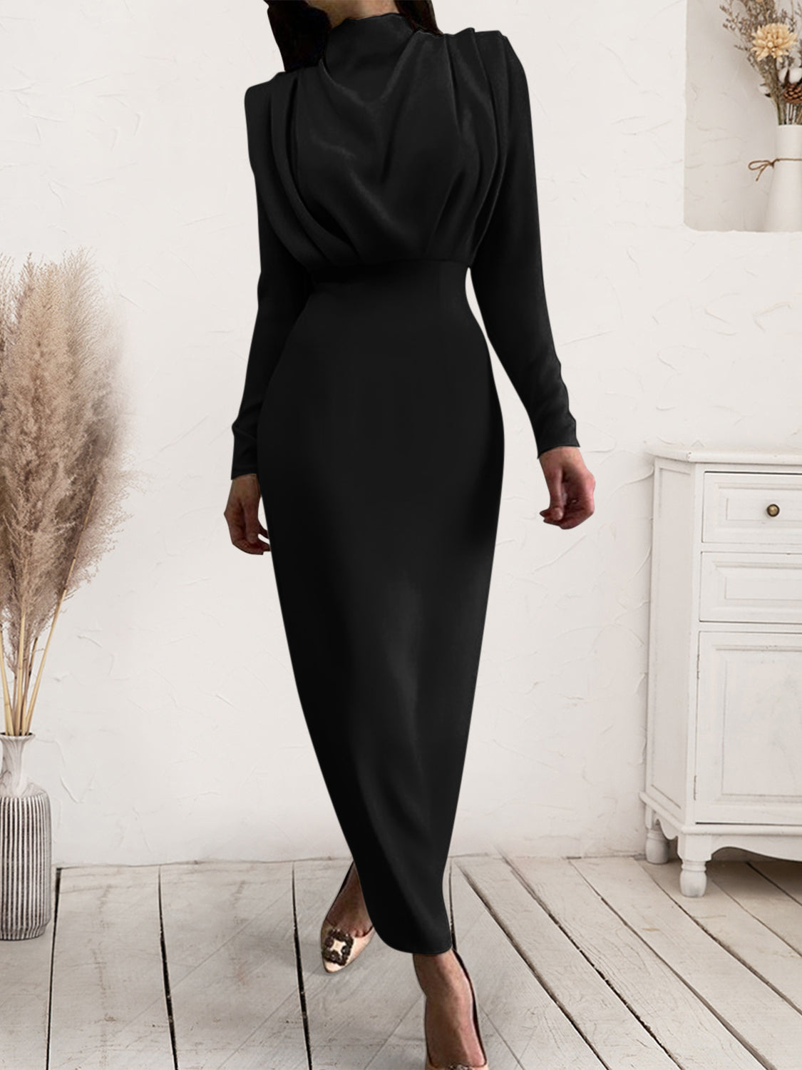 Ladies Elegant Ruched Long Sleeve Dress